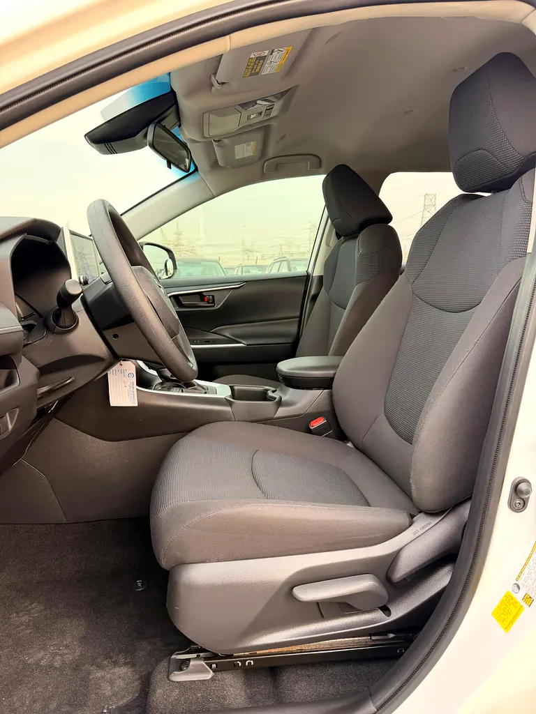 Toyota RAV4 MID - 2023 - FULL OPTION - Image 9
