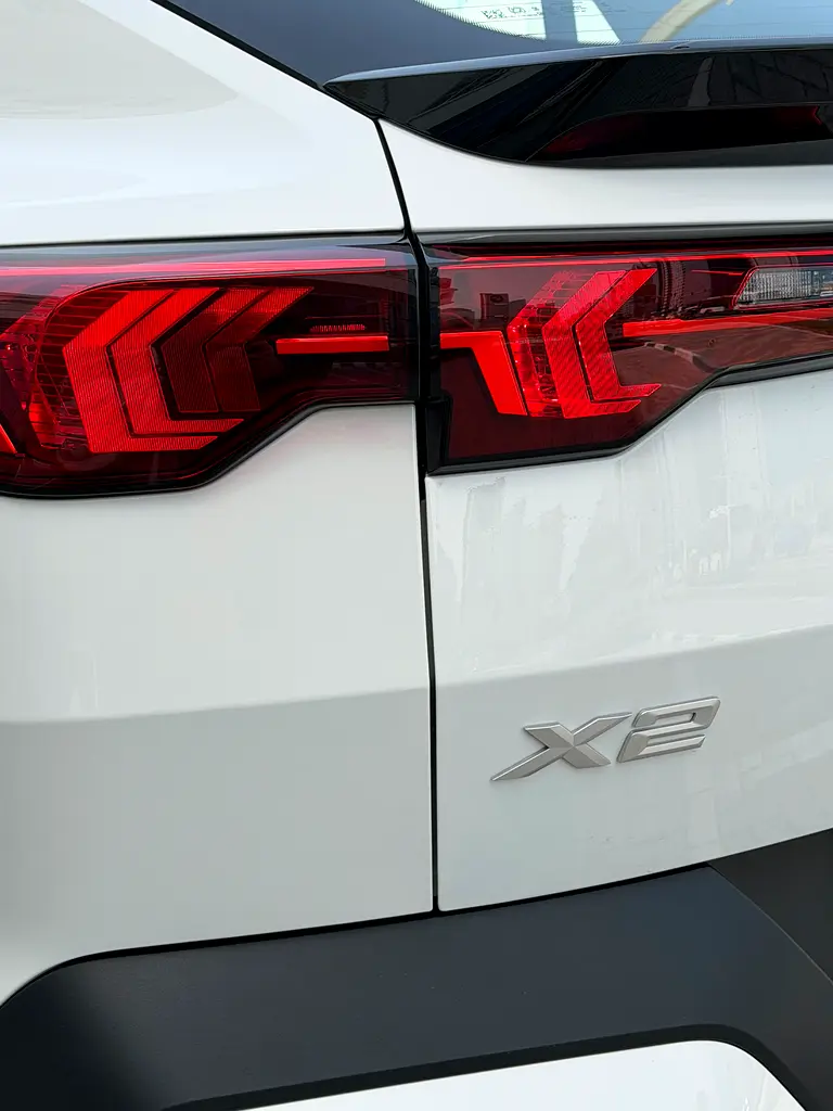 2026 BMW X2 18i - GCC Specs - 5 Years Warranty - 5 Years Free Service. Free insurance & tint - Image 10