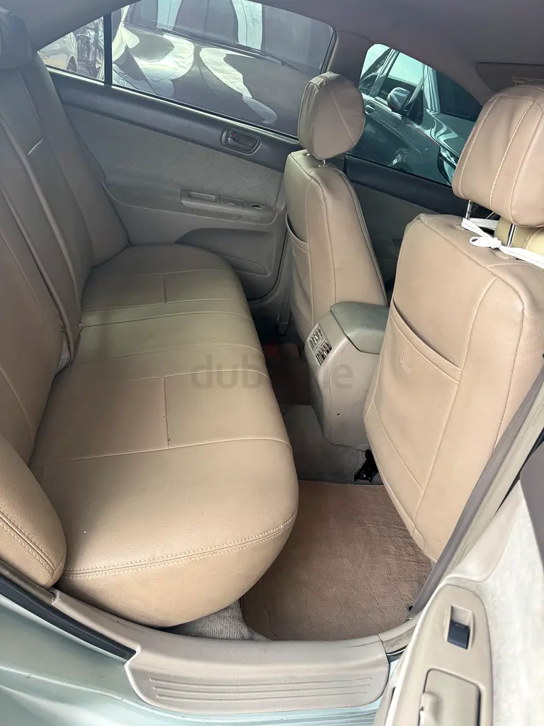 TOUOTA CAMRY GCC 2004 FREE ACCEDANT GOOD CONDITION - Image 10