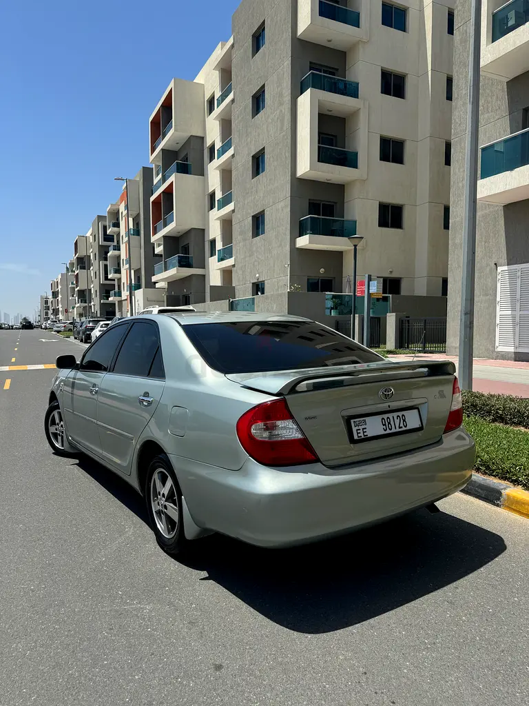 TOUOTA CAMRY GCC 2004 FREE ACCEDANT GOOD CONDITION - Image 4