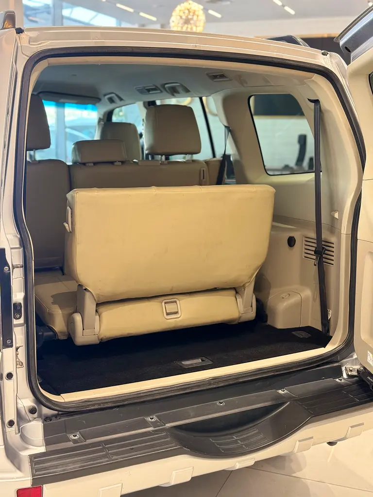 Mitsubishi Pajero GLS 2017 clean title - Image 13
