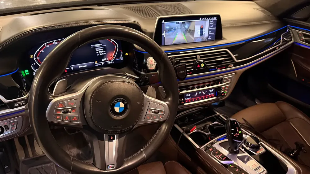 BMW 7 - Image 10