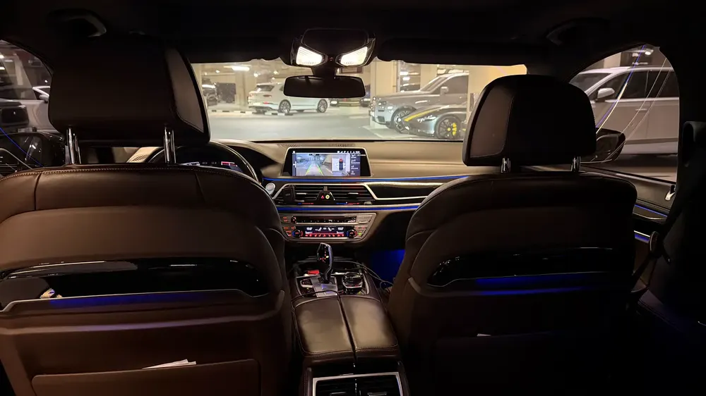 BMW 7 - Image 11