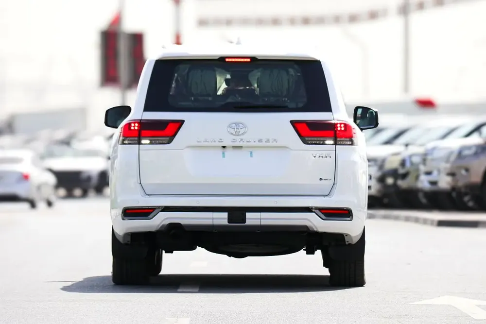 LAND CRUISER V6 3.5 HYBRID ZX-Z10 2026 - For Export - Image 4