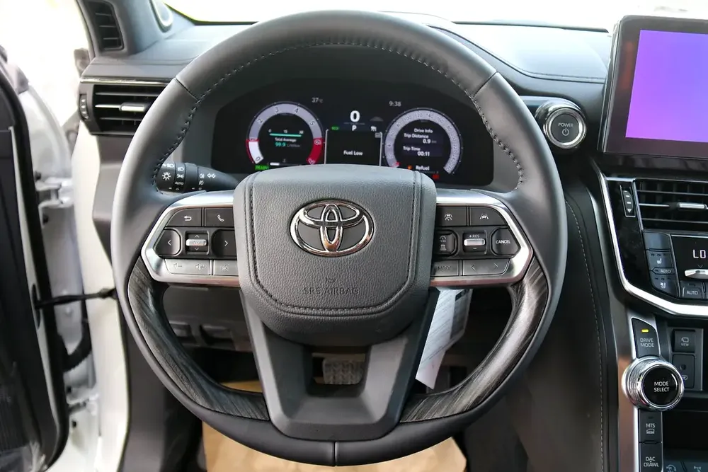 LAND CRUISER V6 3.5 HYBRID ZX-Z10 2026 - For Export - Image 9