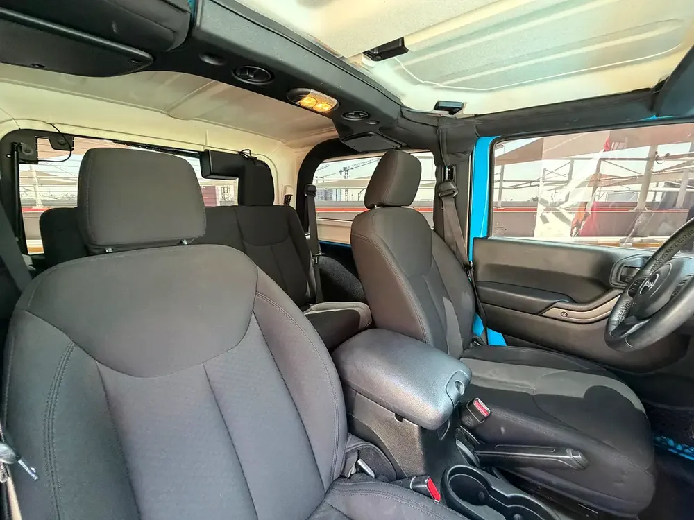 JEEP WRANGLER SPORT 2017 - GCC SPECS - FULL SERVICE HISTORY - NO ACCIDENTS - 2 KEYS - Image 11