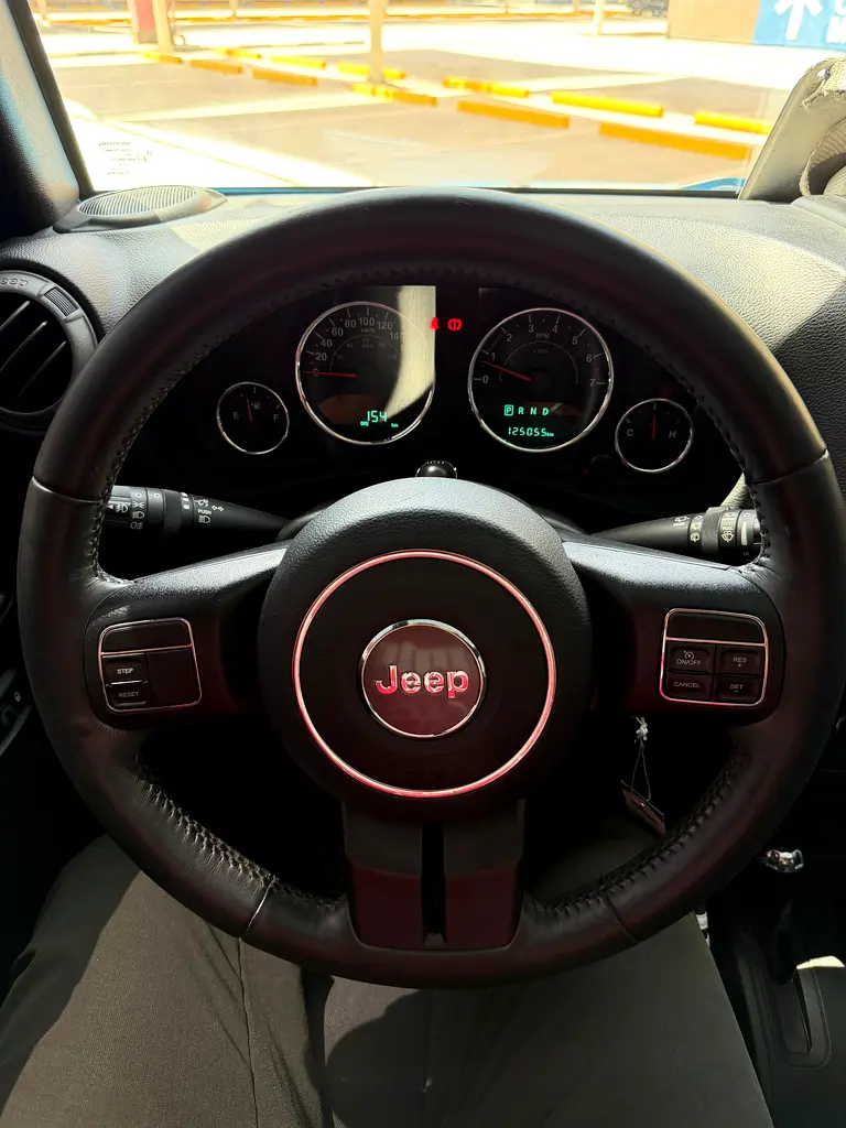 JEEP WRANGLER SPORT 2017 - GCC SPECS - FULL SERVICE HISTORY - NO ACCIDENTS - 2 KEYS - Image 13