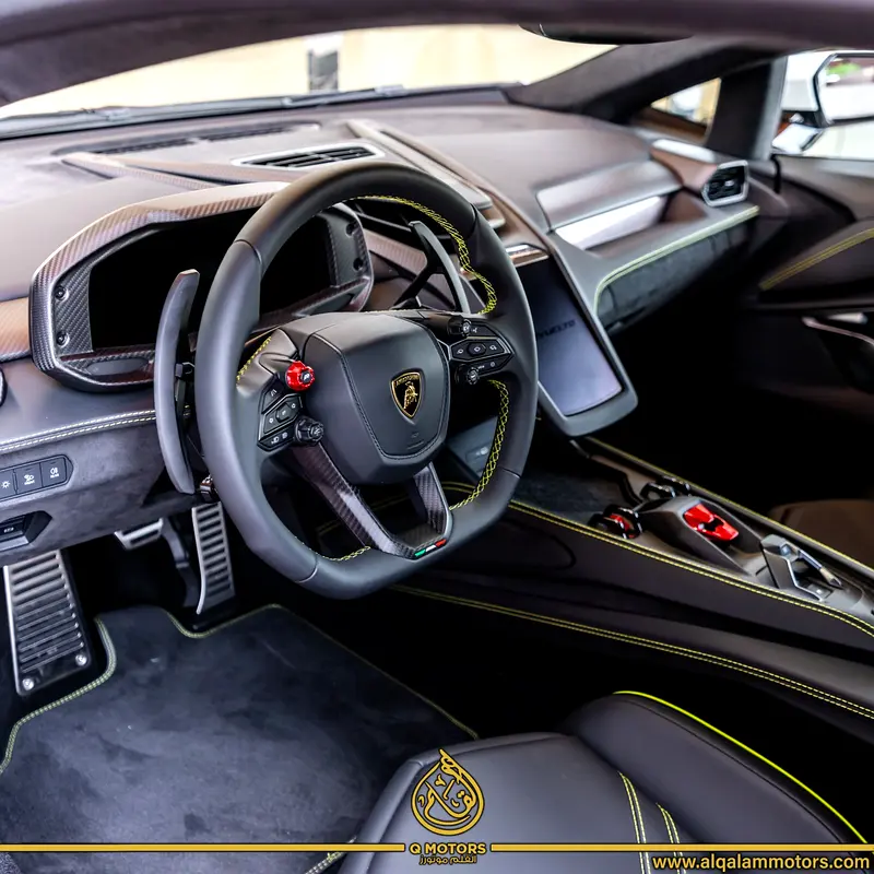 2024 LAMBORGHINI  REVUELTO BRAND NEW ( FREE SERVICE CONTRACT ) - Image 12