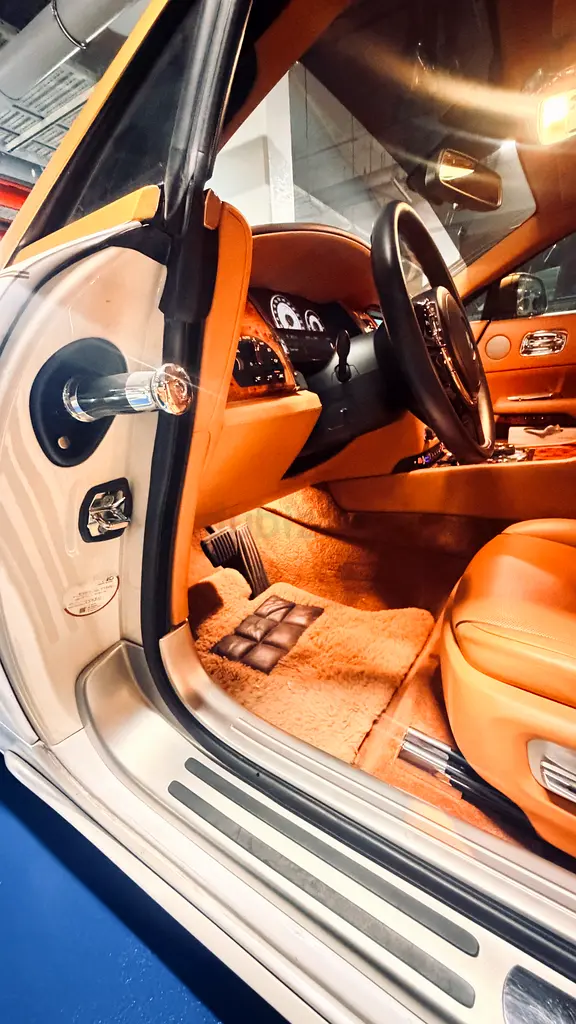 2014 Rolls-Royce Wraith Standard | GCC Specs | Pristine Condition - Image 6