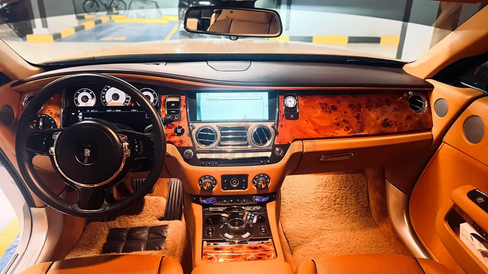 2014 Rolls-Royce Wraith Standard | GCC Specs | Pristine Condition - Image 9
