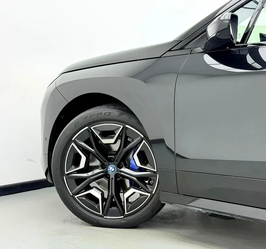 2022 BMW iX xDrive40, BMW Warranty+Service Contract+Full Service History, GCC - Image 4