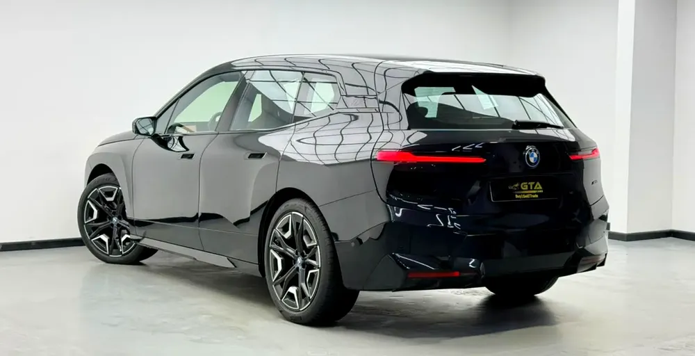 2022 BMW iX xDrive40, BMW Warranty+Service Contract+Full Service History, GCC - Image 5