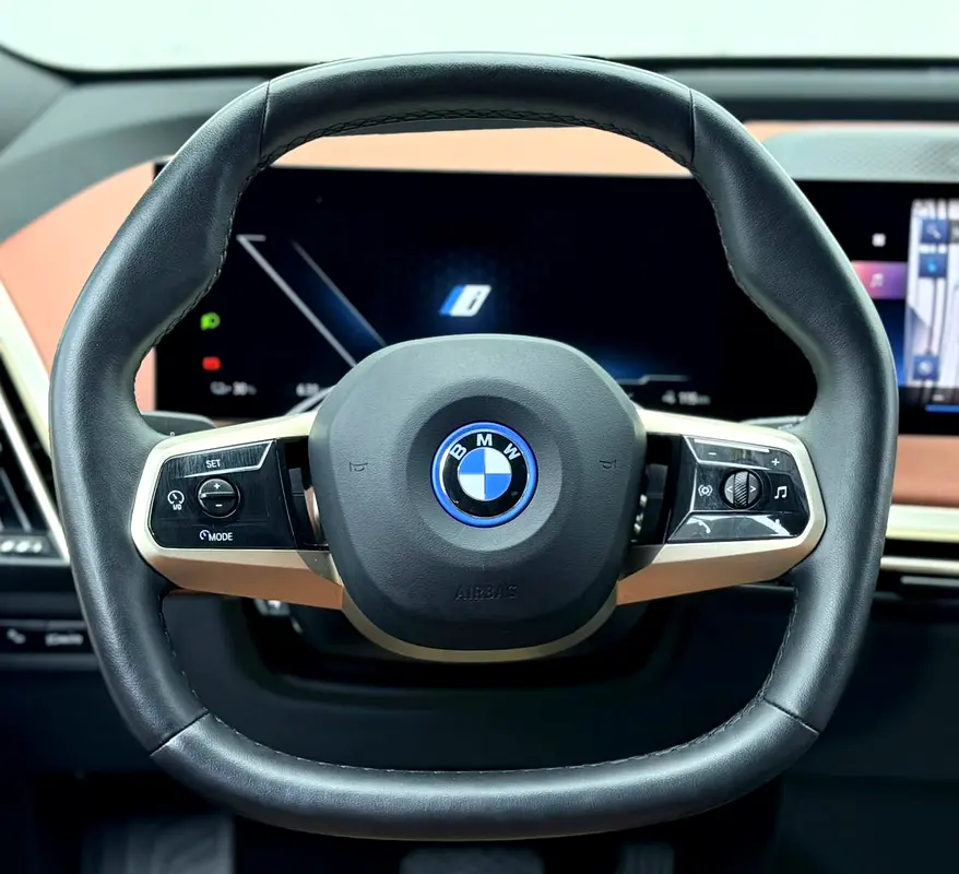 2022 BMW iX xDrive40, BMW Warranty+Service Contract+Full Service History, GCC - Image 8