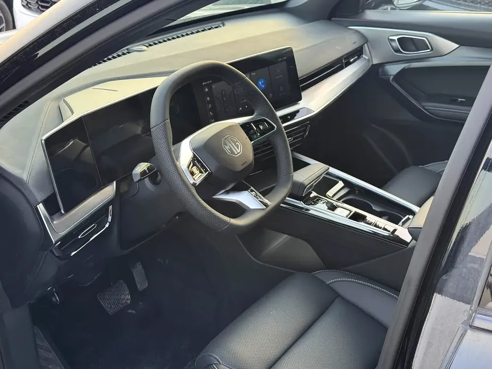 Deluxe 1.5L Turbo petrol 2024 GCC Export Price @ 55,500 AED - Image 8