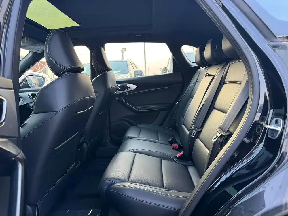 Deluxe 1.5L Turbo petrol 2024 GCC Export Price @ 55,500 AED - Image 9