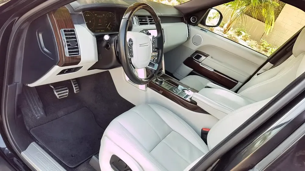 Beautiful Range Rover Vogue V8 “”Supercharged “”Fully Loaded “” GCC “” Free Accidents - Image 14