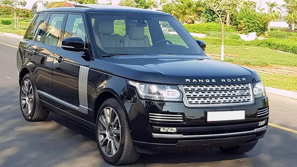 Beautiful Range Rover Vogue V8 “”Supercharged “”Fully Loaded “” GCC “” Free Accidents - Image 7