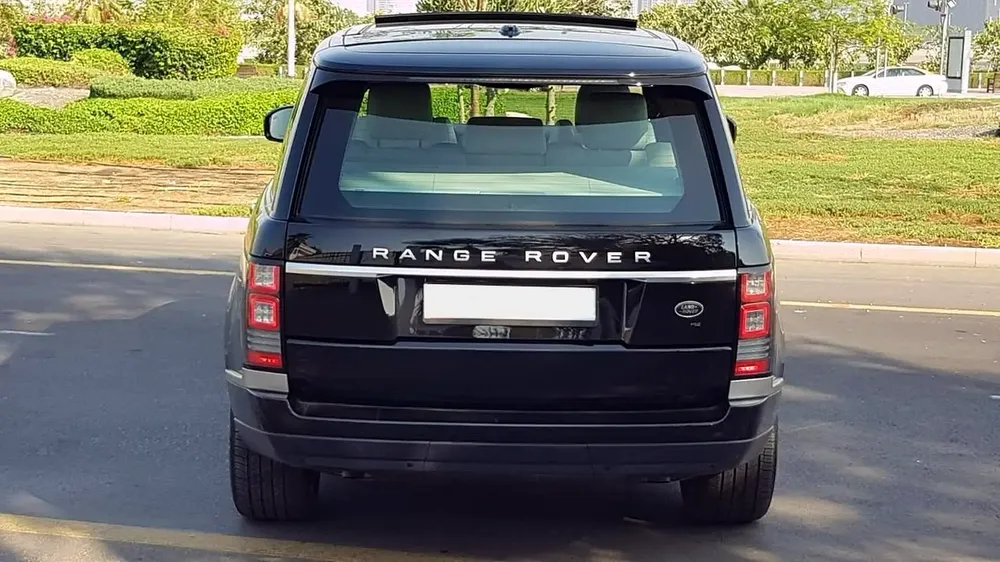 Beautiful Range Rover Vogue V8 “”Supercharged “”Fully Loaded “” GCC “” Free Accidents - Image 9
