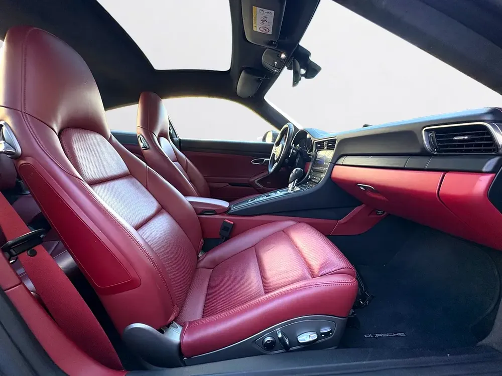 AED 14,330 P.M | 0% DOWN PAYMENT | PORSCHE 911 CARRERA GTS (991.2) | 3.0L TWIN-TURBO – 450 HP | 2018 - Image 19