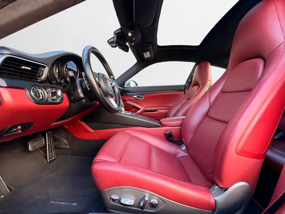 AED 14,330 P.M | 0% DOWN PAYMENT | PORSCHE 911 CARRERA GTS (991.2) | 3.0L TWIN-TURBO – 450 HP | 2018 - Image 20