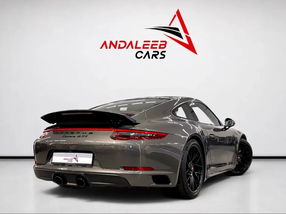 AED 14,330 P.M | 0% DOWN PAYMENT | PORSCHE 911 CARRERA GTS (991.2) | 3.0L TWIN-TURBO – 450 HP | 2018 - Image 5