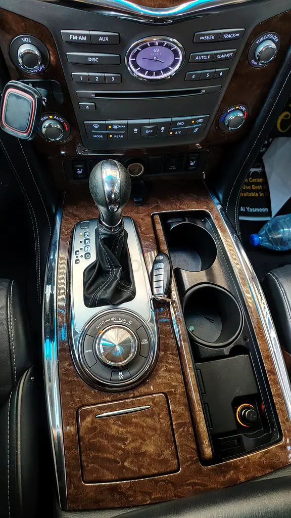 Infiniti QX80 2015 Standard | Single Owner | GCC Specs | Well Maintained - Image 12