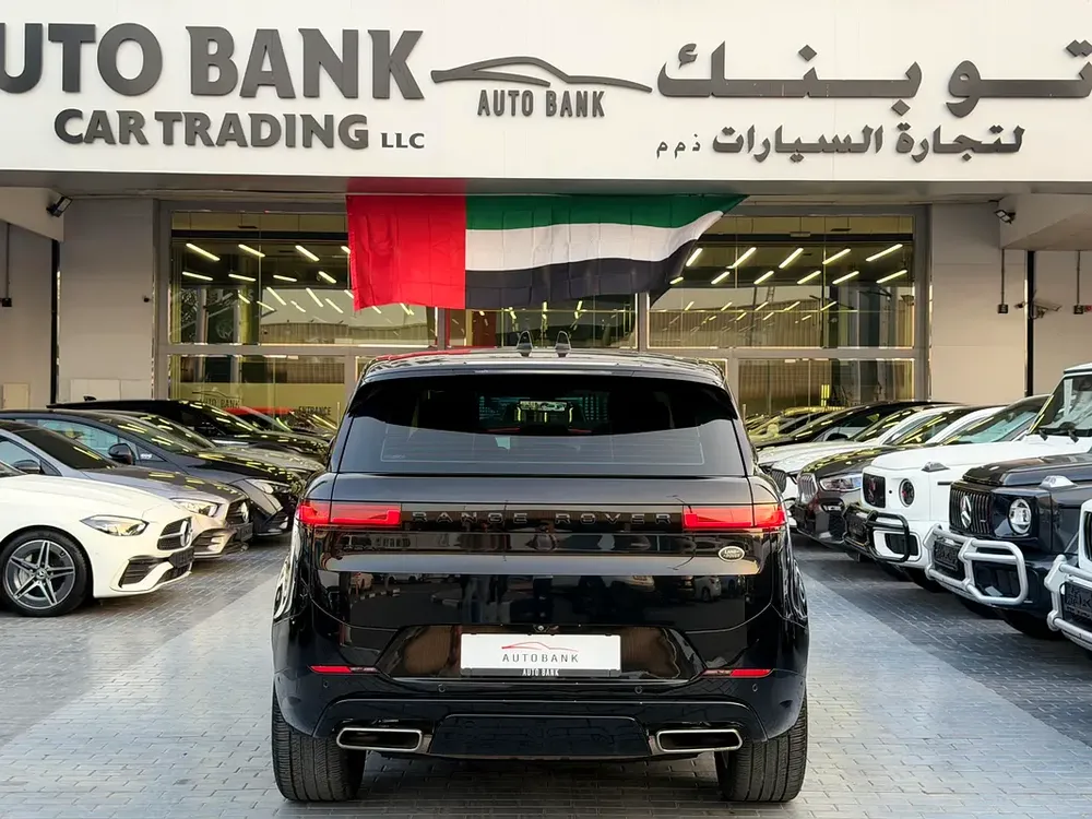 RANGE ROVER SPORT P400 HSE DYNAMIC 2023 GCC - Image 12