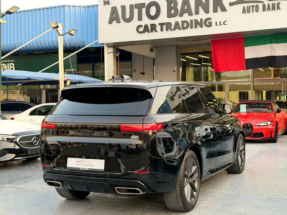 RANGE ROVER SPORT P400 HSE DYNAMIC 2023 GCC - Image 13