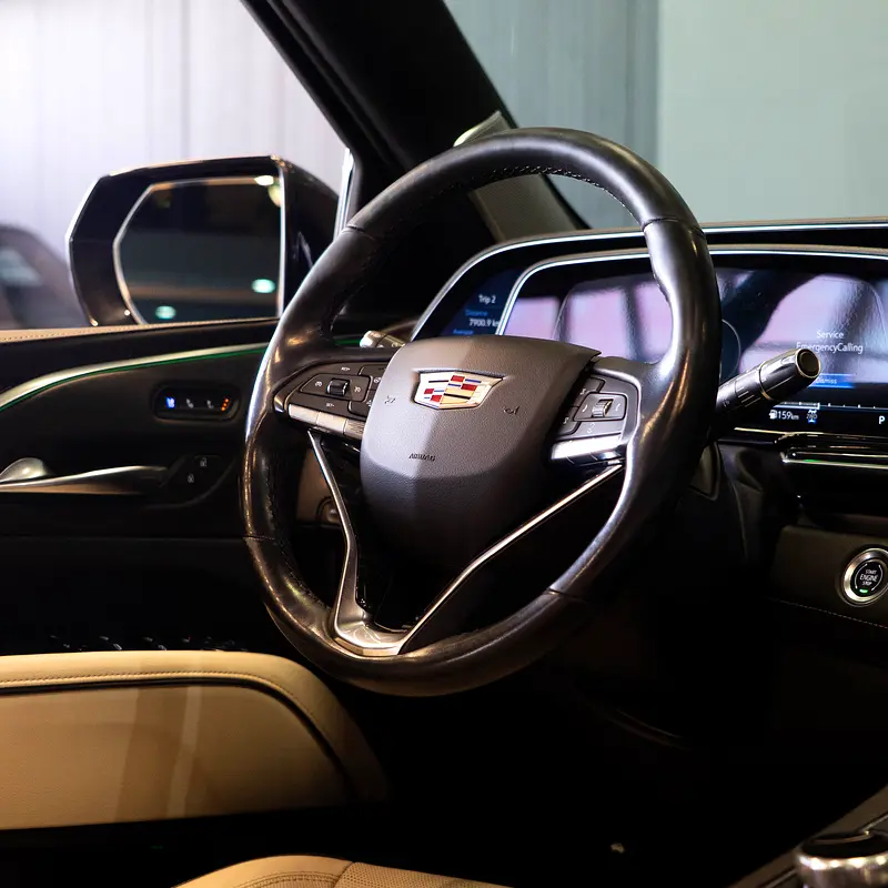AED 4,024 P.M • 0% Downpayment • Cadillac Escalade Premium Luxury Platinum  • 1 Year Warranty - Image 9