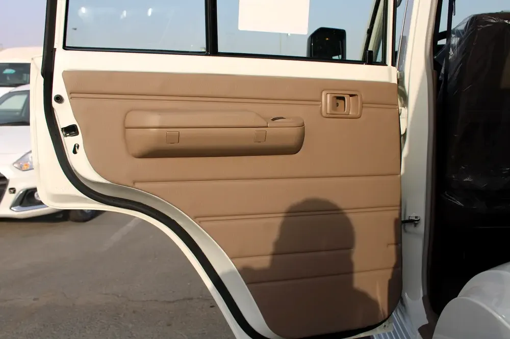 TOYOTA LANDCRUISER 79 2.8L DIESEL 4WD DOUBLE CAB STD - MANUAL - Image 9