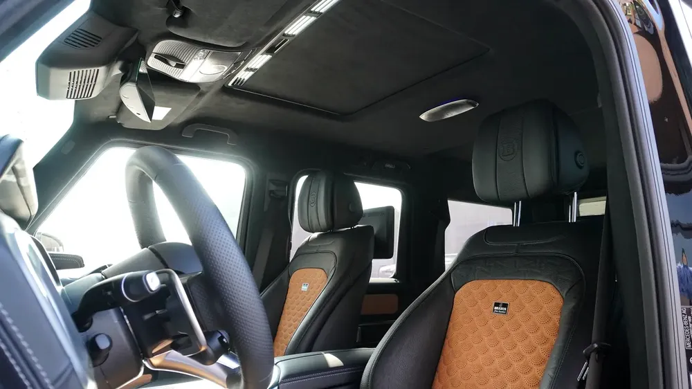 2025 Mercedes-Benz G700 Brabus | Original | Brand New 0km | Coming with a Brabus Bike - Image 10