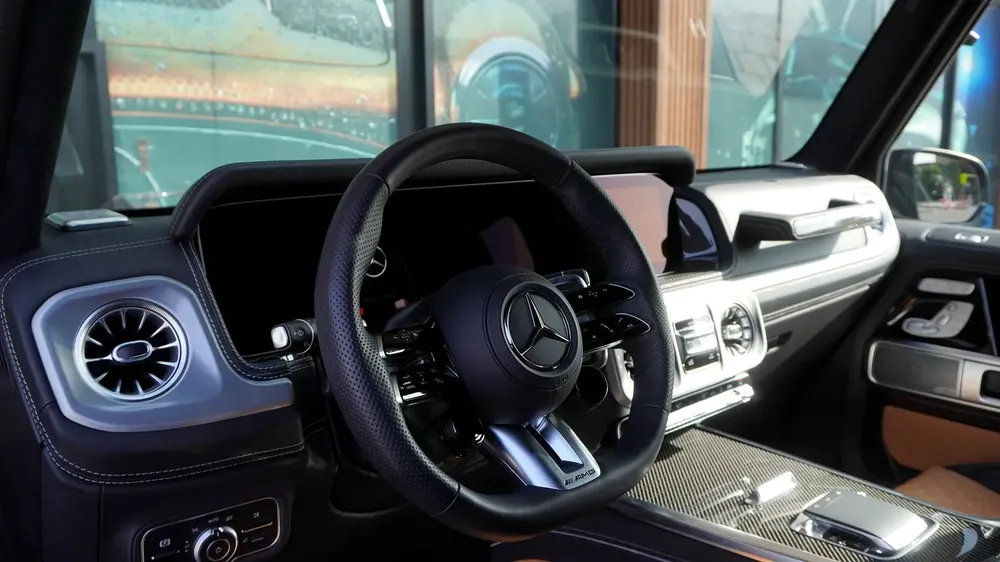 2025 Mercedes-Benz G700 Brabus | Original | Brand New 0km | Coming with a Brabus Bike - Image 11