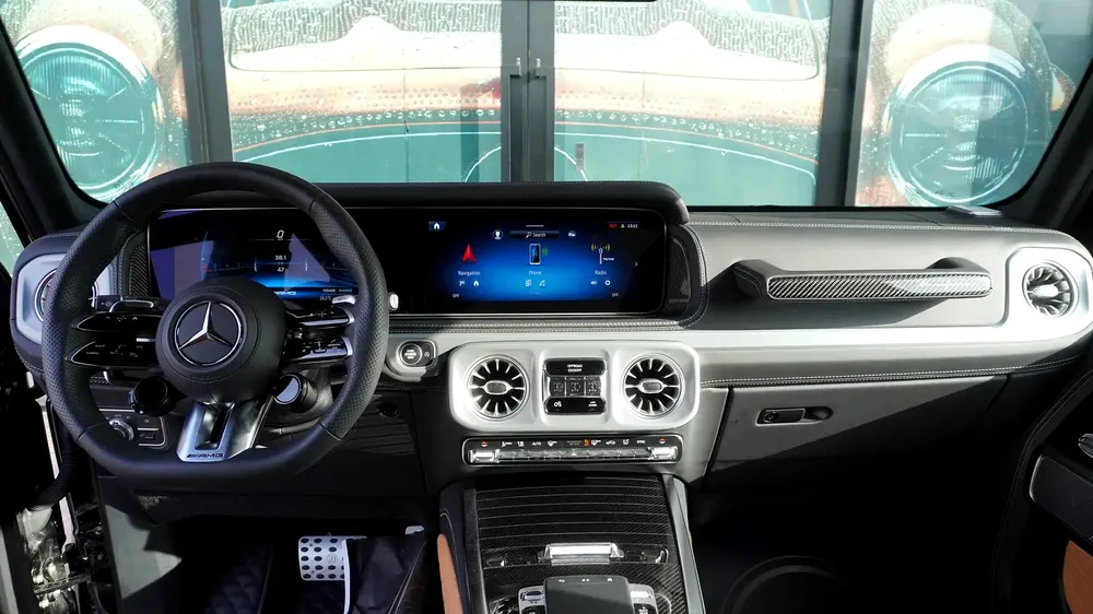 2025 Mercedes-Benz G700 Brabus | Original | Brand New 0km | Coming with a Brabus Bike - Image 12