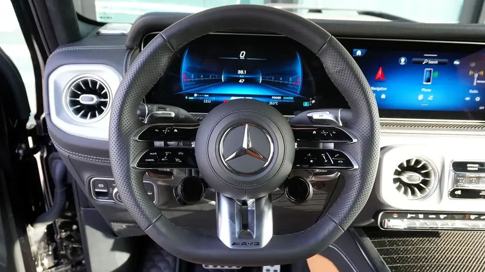 2025 Mercedes-Benz G700 Brabus | Original | Brand New 0km | Coming with a Brabus Bike - Image 13