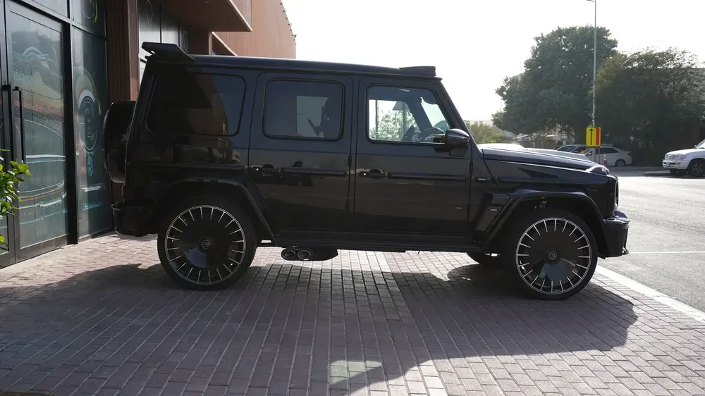 2025 Mercedes-Benz G700 Brabus | Original | Brand New 0km | Coming with a Brabus Bike - Image 7