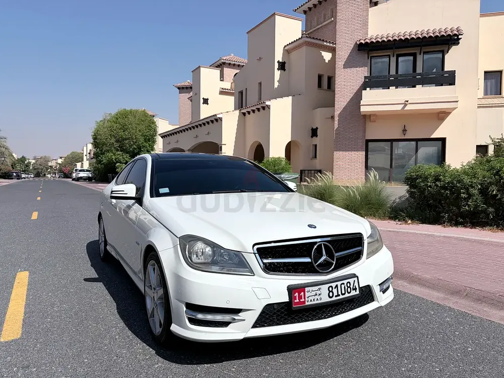 2012 Mercedes-Benz C-Class C250 Sport | GCC Specs | Low Mileage - Image 8
