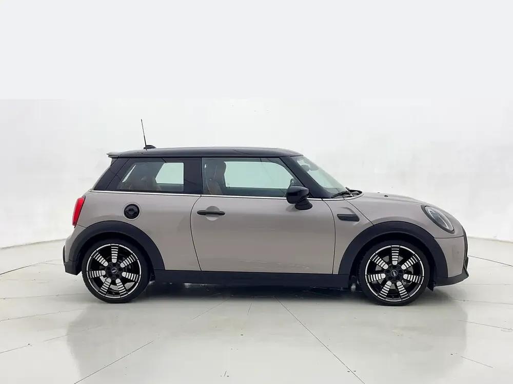 AED 1,301/month | 0 DP | Free 1 Year Warranty | Service History | 30 Day Return | MINI COOPER 2023 - Image 5