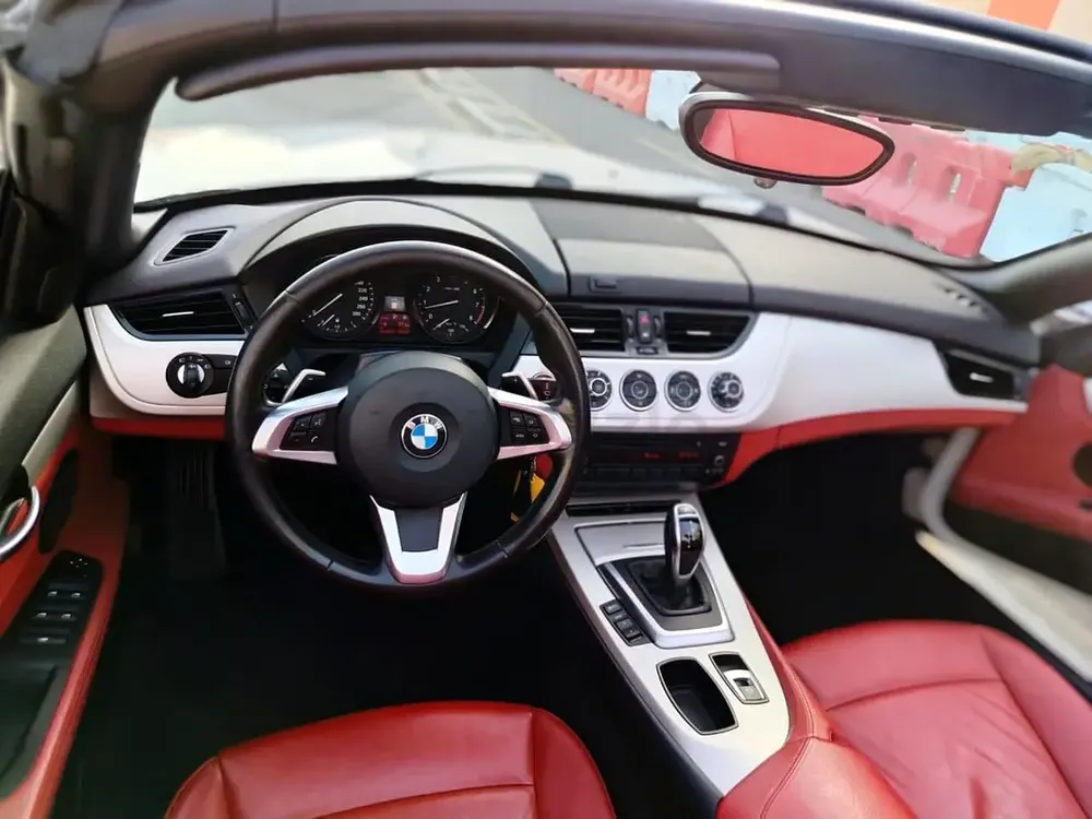 BMW Z4 sDrive20i 2014 GCC Specs - Pristine Convertible - Image 4