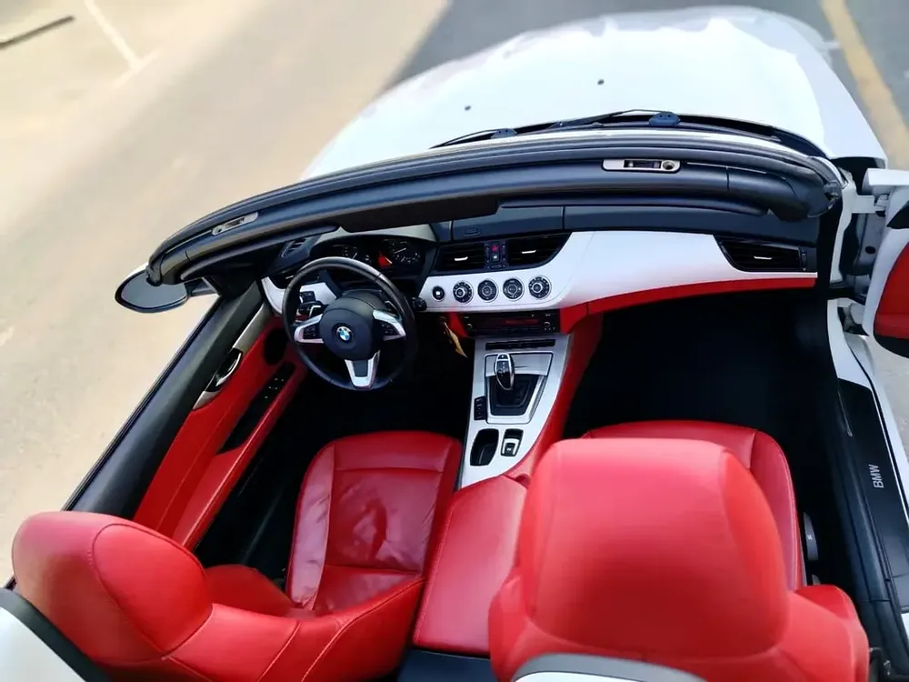 BMW Z4 sDrive20i 2014 GCC Specs - Pristine Convertible - Image 6