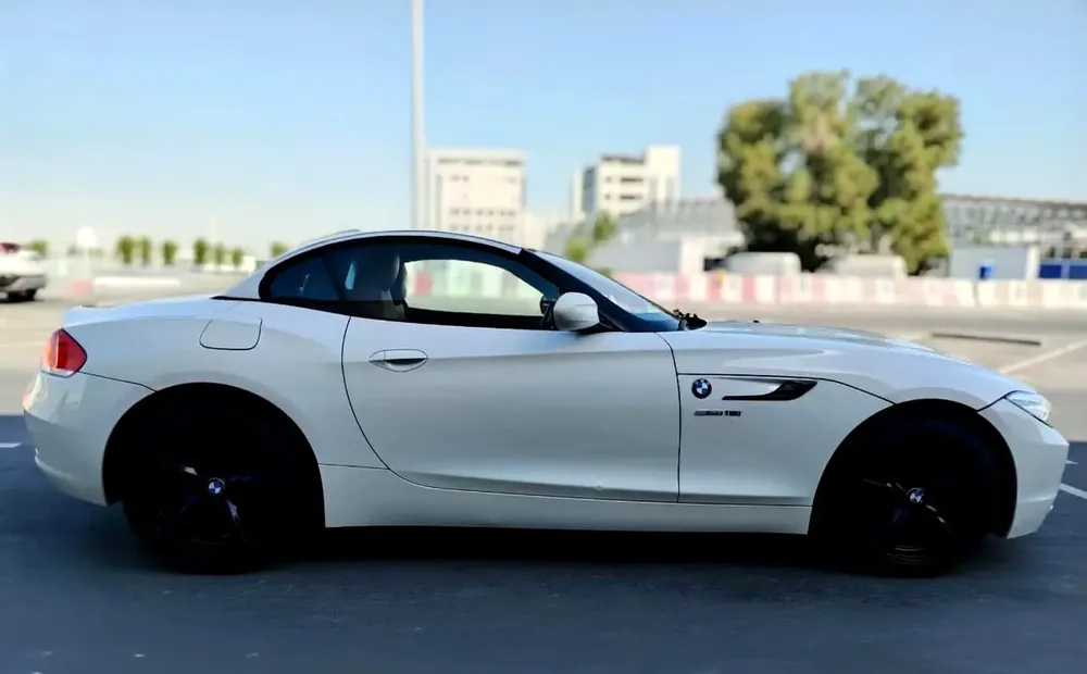 BMW Z4 sDrive20i 2014 GCC Specs - Pristine Convertible - Image 8