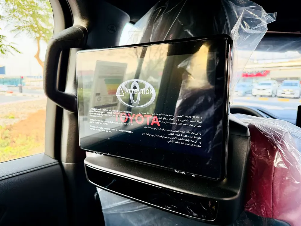 Toyota Land Cruiser GXR 4.0L Special Black Edition 2026 GCC Specs Brand New! - Image 16