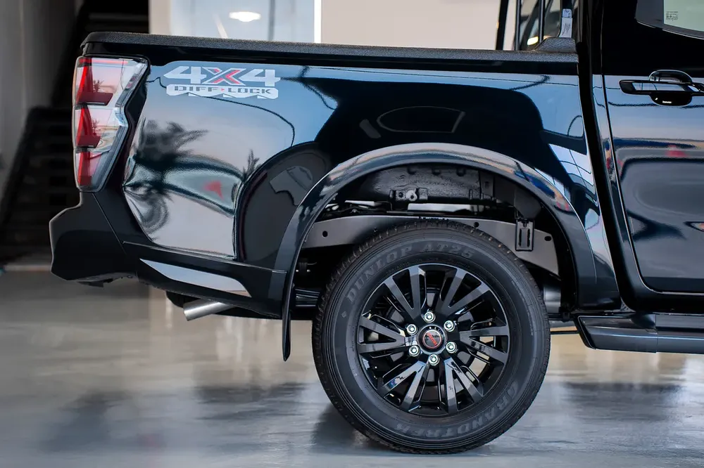 Isuzu D-Max GT 2026 GCC Specs - Brand New - Image 9