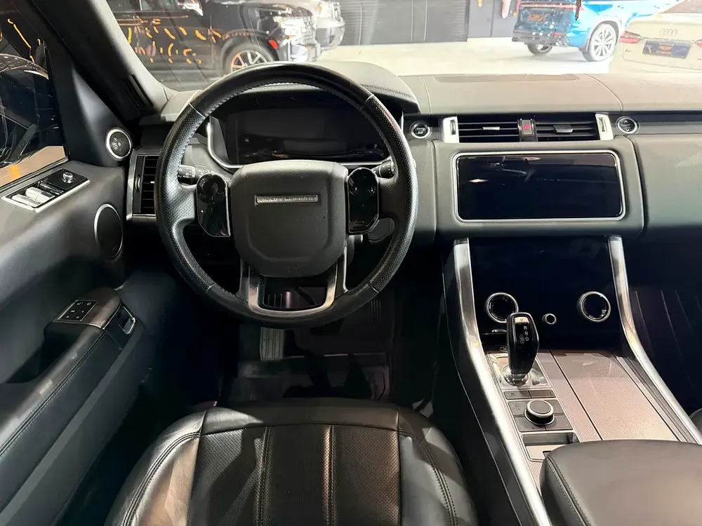2020 Land Rover Range Rover Sport HSE - American Specs - Image 5