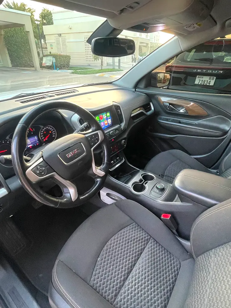GMC Terrain SLE 2019 GCC Specs with Agency service maintained vehicle, Single owner 2 keys - Image 7
