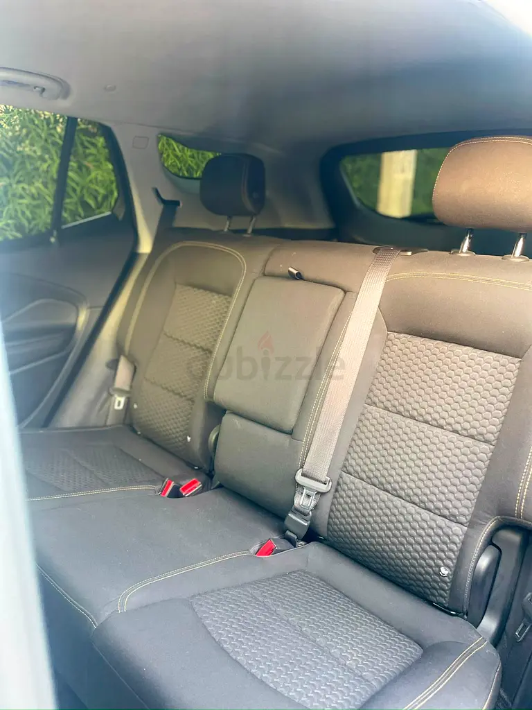 GMC Terrain SLE 2019 GCC Specs with Agency service maintained vehicle, Single owner 2 keys - Image 9