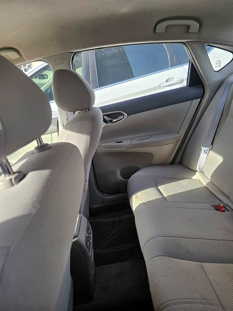 Well Maintained Nissan Sentra SV 2018 | GCC Specs - Image 13