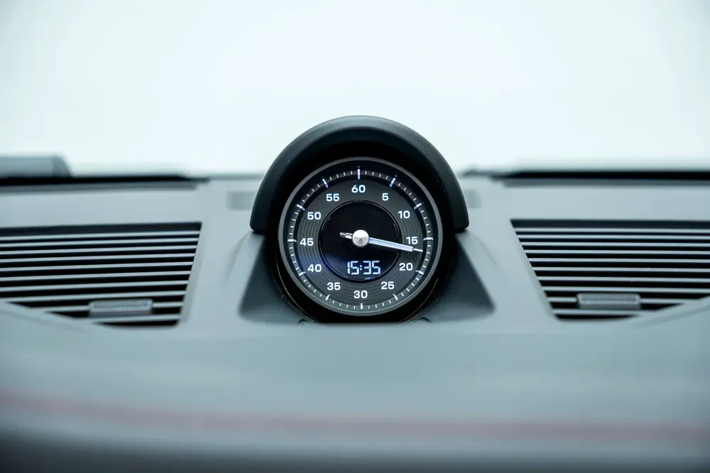 GCC SPECS AL NABOODAH WARRANTY - 2025 PORSCHE 911 CARRERA CABRIOLET - BOSE - SURROUND VIEW - Image 13