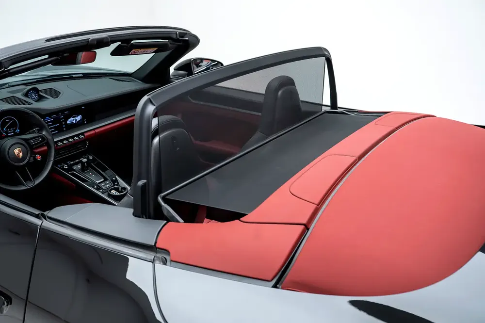 GCC SPECS AL NABOODAH WARRANTY - 2025 PORSCHE 911 CARRERA CABRIOLET - BOSE - SURROUND VIEW - Image 18