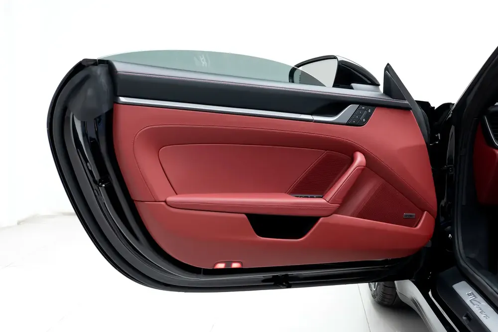 GCC SPECS AL NABOODAH WARRANTY - 2025 PORSCHE 911 CARRERA CABRIOLET - BOSE - SURROUND VIEW - Image 19
