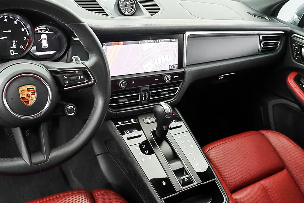 4,811 AED / 60 months | 0% DP | 2024  Porsche Macan 2.0L | Porsche Warranty - Image 9